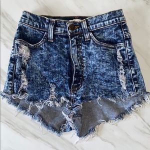 Vibrant✨Distressed High Rise Denim Shorts | Small